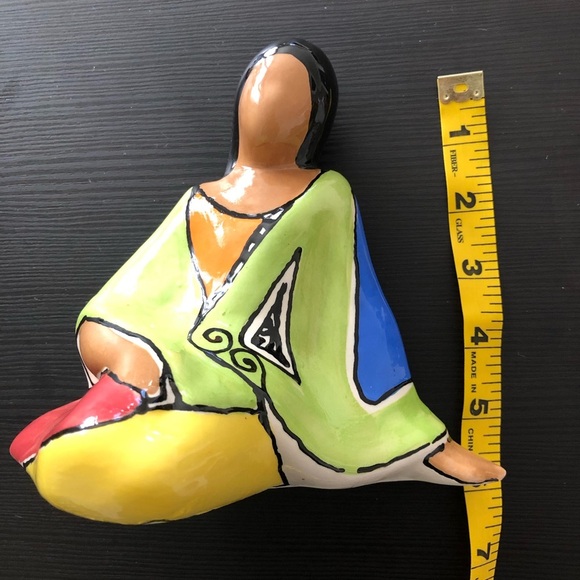 Pottery Ceramic Figure Indigenous Figure Woman signed “Bale 10.324 CR” - Picture 8 of 11